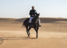 عکس هایی از ولید بن طلال پس از آزادی