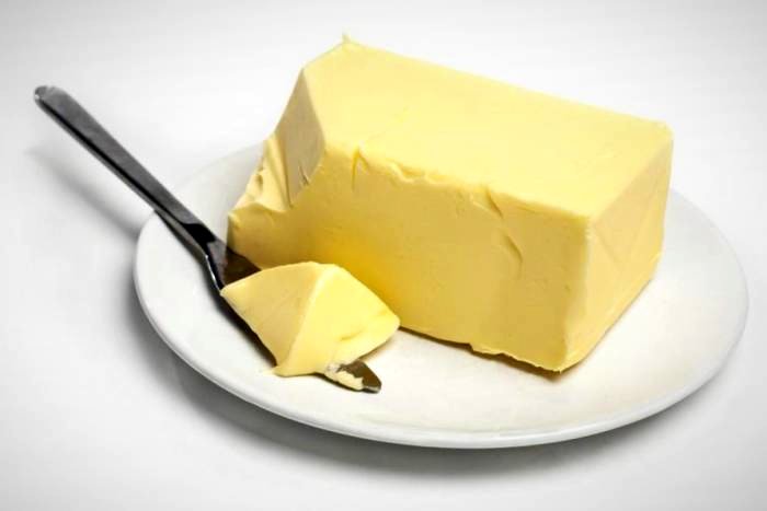 فواید و مضرات کره حیوانی؛ طبع کره گرم است یا سرد؟