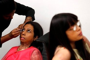 فشن شوی قربانیان اسید پاشی در هندوستان