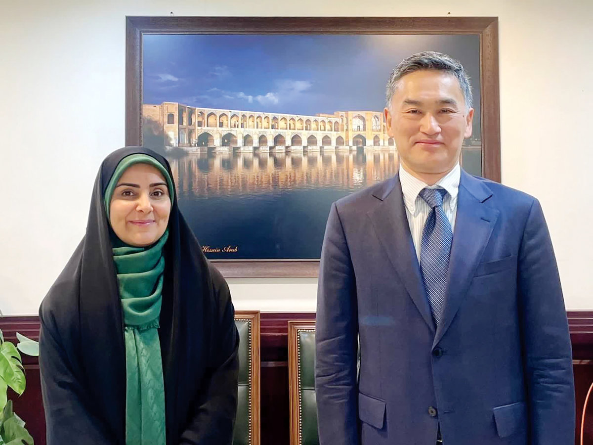 رویای جاری بودن زاینده‌رود در قاب دیپلماتیک خانم وزیر