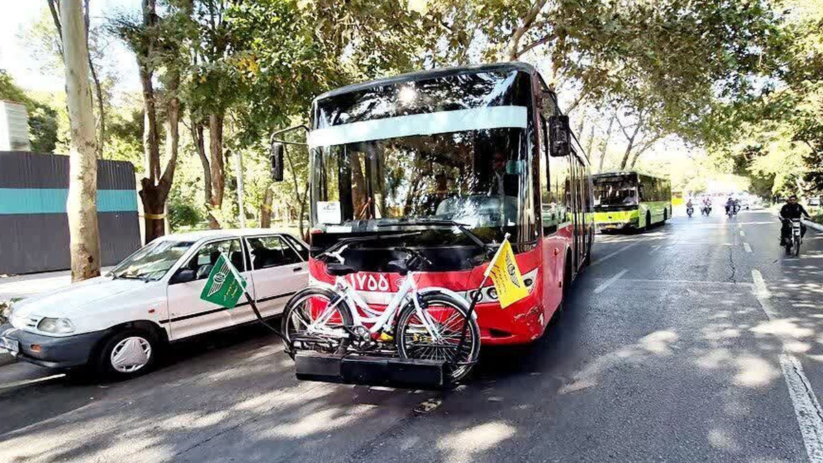 اتوبوس‌ها «دوچرخه‌دوست» شدند: باربندهای جدید، آشتی اصفهانی‌ها با طبیعت و کاهش ترافیک!