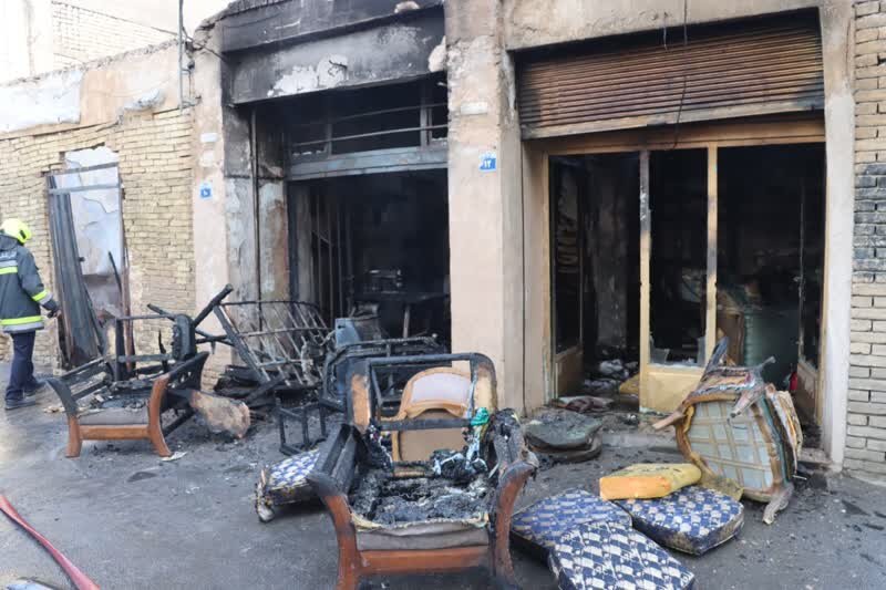 آتش سوزی در خیابان خاقانی 