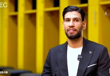 مجید علیاری از سپاهان جدا شد؛ فسخ توافقی قرارداد مهاجم زردپوشان در موج خروجی‌های باشگاه