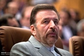 احمدی‌نژاد می‌خواهد بگوید من هم هستم
