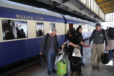 ورود چهاردهمین قطار گردشگری روسی- ایرانی شرکت عقاب طلایی به اصفهان