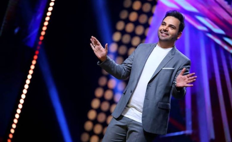 داور سخت‌گیر «عصر جدید» زنگ طلایی را به صدا در آورد/ شوخی جالب احسان علیخانی با اسم و فامیل شرکت‌کننده جوان