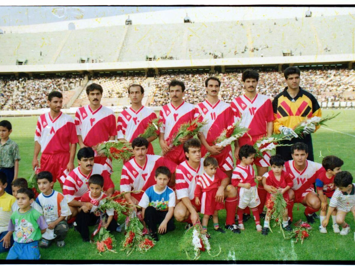 (عکس) روزی که علی دایی برای اولین بار لباس پرسپولیس را پوشید