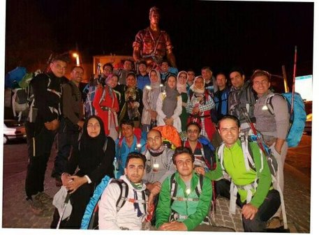 پرچم شهر زیر زمینی نوش آباد، بر فراز توچال بر افراشته شد