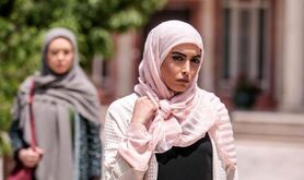 (عکس) ماجرای کشف حجاب ساناز طاری بازیگر سینما و تلویزیون