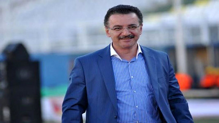 زنوزی: کاپیتان‌های تراکتور برای جدایی باید رضایت نامه بگیرند