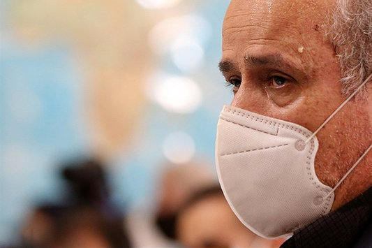 عرق سرد روی پیشانی مهدی تاج در جلسه بررسی قرارداد ویلموتس/عکس