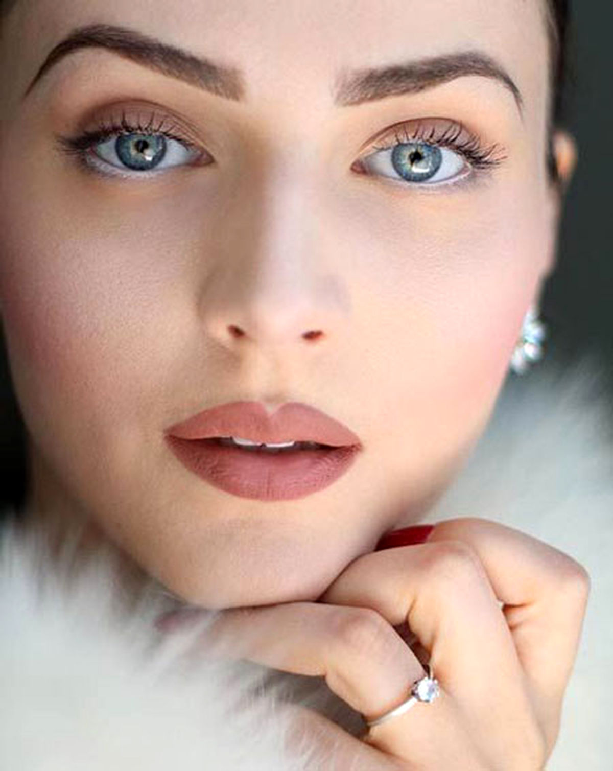 آرایش روزانه چگونه باید باشد؟ ( به همراه تصویر)