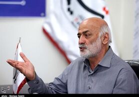 کربکندی: انتظار ما برای از بین رفتن فساد در فوتبال ایران بیهوده است