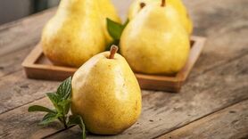 دارایی نژاد: گلابی ۱۲۰ هزار تومانی در بازار قاچاق است