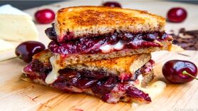 طرز تهیه اسنک آلبالو