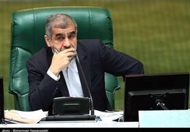 نیکزاد: ۴۶ میلیون نفر بعد از دعوت دولت، سرمایه‌شان را در بورس از دست دادند