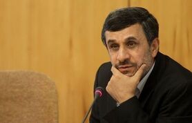 رفتار عجیب و غریب محمود احمدی‌نژاد از نظر رهبر انقلاب