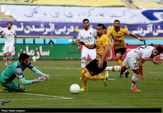 علیزاده: اگر از پرسپولیس ۵ گل می‌خوردیم، باز هم به ما اتهام می‌زدند؟