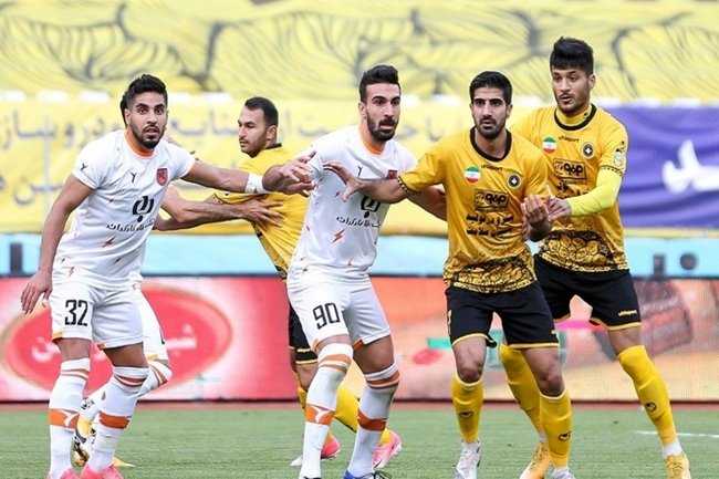 علیزاده: تیم‌هایی که از پرسپولیس ۵ گل خوردند هم تبانی کردند؟