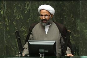 پژمانفر: فردی با اسم بنده اخاذی می‌کند/ هیئت مجلس ورود کند