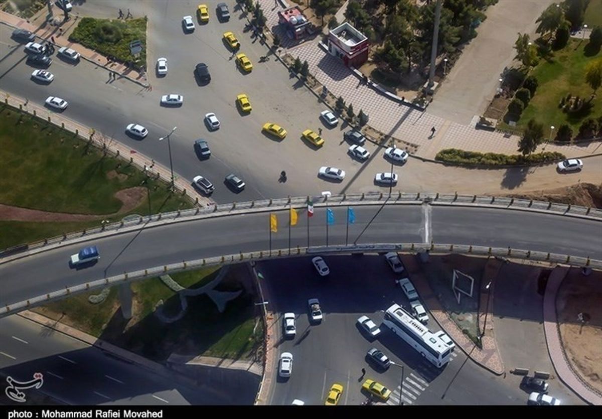 ترافیک نیمه سنگین در ورودی‌های تهران/ بارش در جاده‌های ۱۰ استان