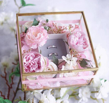 تزیین جا حلقه ای عروس و داماد