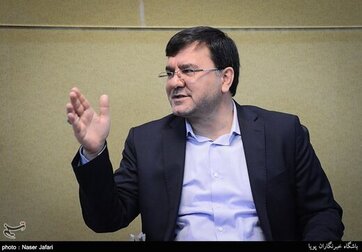 بهروز نعمتی:                  لاریجانی می گوید اگر مشکلی دارم به مردم اعلام کنید، حتی اگر آبرویم برود