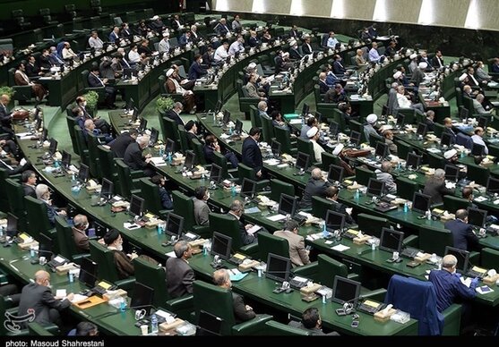 مراسم تحلیف منتخبان میاندوره‌ای مجلس چه زمانی برگزار می شود؟