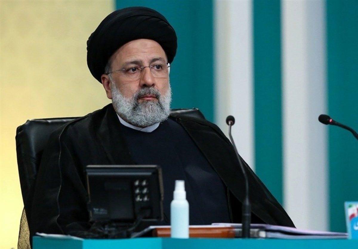 رئیسی مراقب اشتباه احمدینژاد باشد