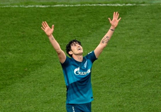 تمایل زنیت برای انتقال ۱۸ میلیون یورویی سردار آزمون به لورکوزن/ پافشاری رُم برای جذب مهاجم ایرانی