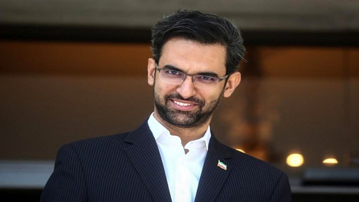 آذری‌جهرمی: نمی‌توان چشم خود را بر تحولات مهم فناوری اطلاعات بست