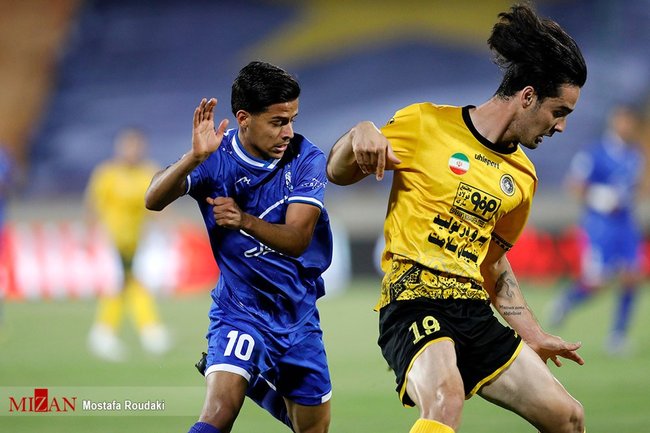 جمشیدیان: عملکرد نویدکیا در سپاهان عالی بود