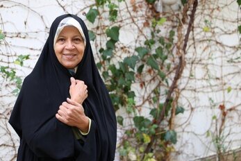 فائزه هاشمی: به محسن گفتیم که در انتخابات ثبت نام کن و دعا کن که رد صلاحیت شوی