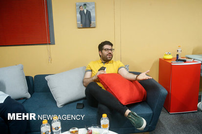 «خندوانه» بیش از هزینه برای تلویزیون درآمد داشت/ معمای دستمزد حامد همایون!