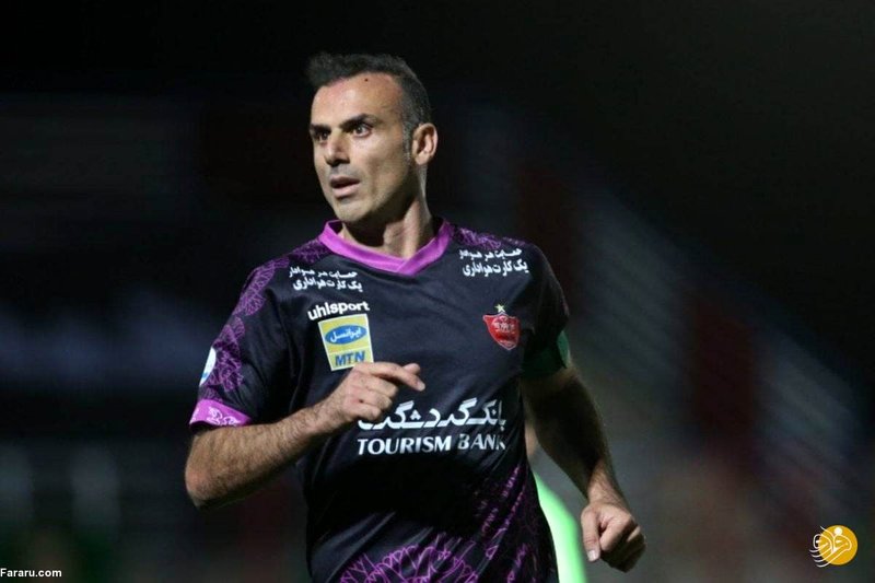 سیدجلال حسینی در پرسپولیس می‌ماند؟