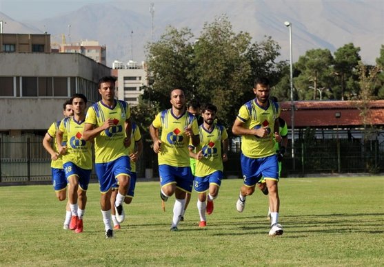 نظری: مربیانی که قرار بود بیایند، علیه نفت مسجدسلیمان شیطنت می‌کنند