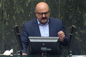 محمد نژاد: نمی‌توان عموم جامعه را پرمصرف تلقی کرد/ افزایش قیمت باید مختص پرمصرف‌ها باشد