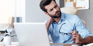 معرفی علل بروز درد گردن و راه هایی برای درمان آن