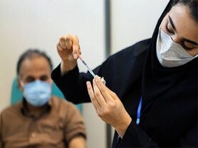 کاهش تلفات روزانه کرونا در پی افزایش و تسریع واکسیناسیون