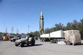 هفته دفاع مقدس فرصت ارزشمندی برای ترویج فرهنگ ایثار و شهادت/ رونمایی از جدیدترین دستاوردهای نظامی در فولاد مباركه