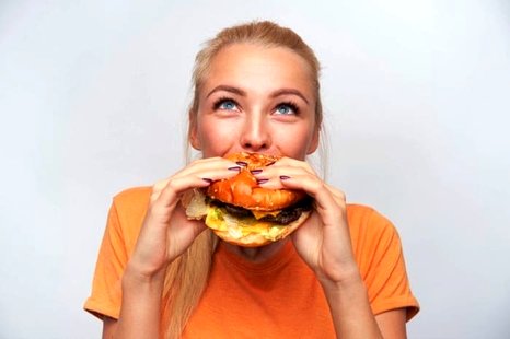 دلیل خستگی چشم و پف پلک بعد بیدار شدن