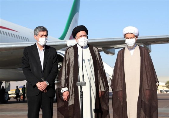 رئیسی: تراکم جوانان تحصیلکرده "دولت و مردم" را رنج می‌دهد / ‌جوانان را در جهت "رونق تولید" به کار می‌گیریم