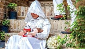 عروسک را از من نگیر / اینجا جای بزرگترهاست