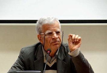 اکبر منانی: عاشق تلویزیونم/هیچ وقت دنبال پول نبودم