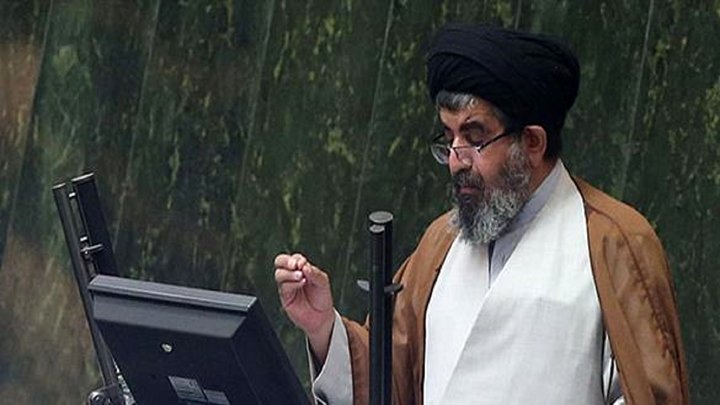 لارگانی: شرکت های کاغذی به بورس وارد شدند/سرمایه مردم در بورس پودر شد