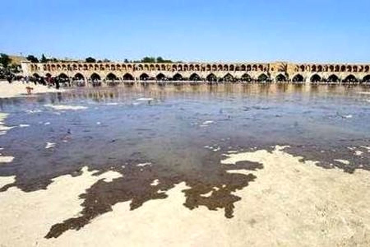 زاینده رود باید برای کشت پاییزه بازگشایی می شود