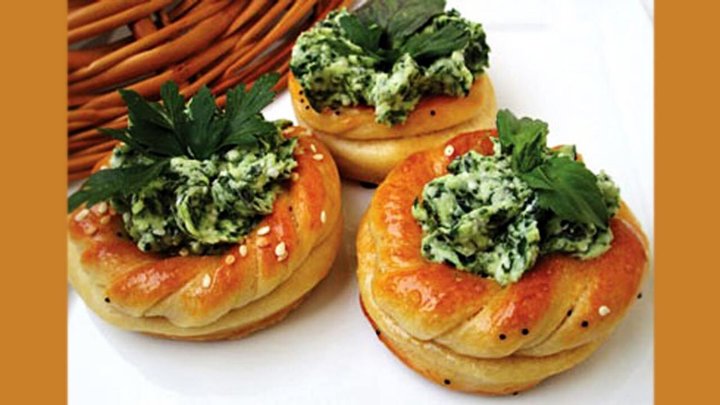 طرز تهیه نان و پنیر و سبزی تنوری + فیلم