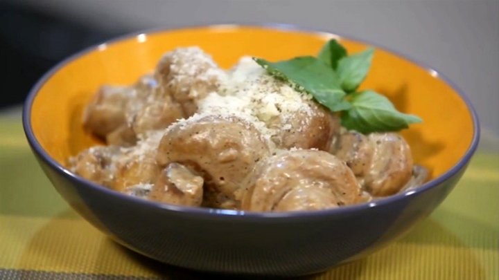 طرز تهیه خوراک قارچ لذیذ + فیلم