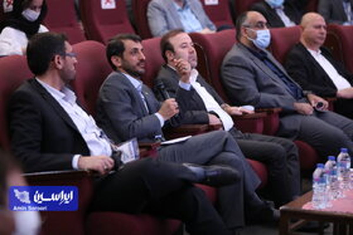 فولاد مبارکه راهکار مناسب برای گذر از چالشهای صنعت فولاد را دارد