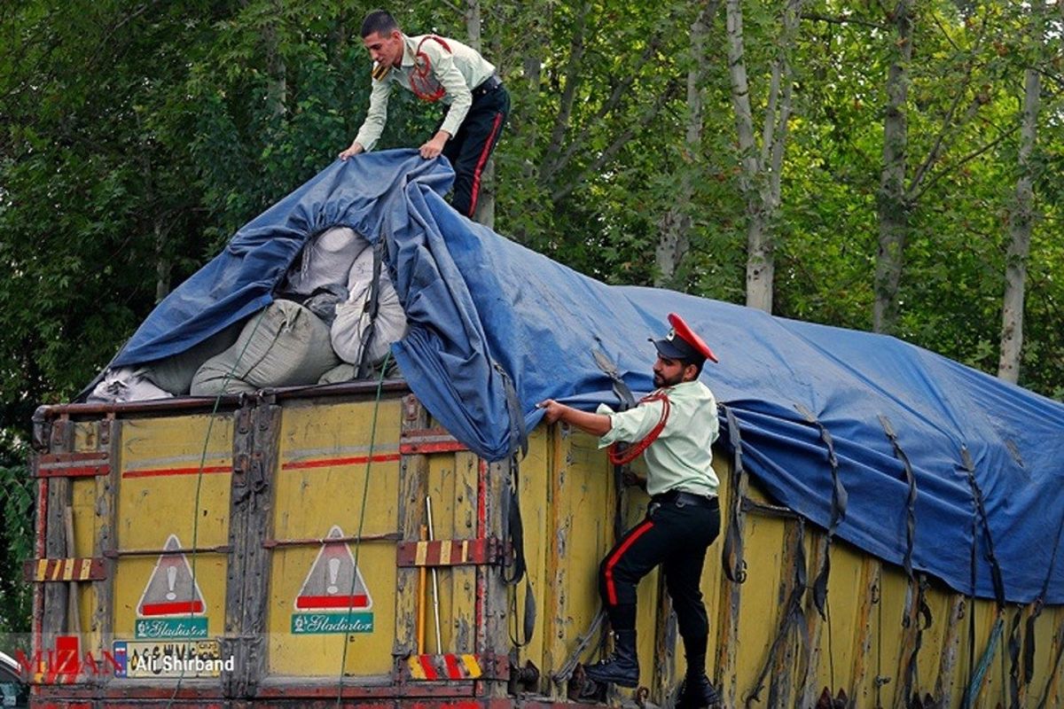 هجوم پوشاک قاچاق بنگلادشی به مرزهای ایران/ انهدام پوشاک ایرانی در محاصره قاچاق
